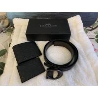 ราคา Gift Set กระเป๋าสตางค์ชาย พร้อมเข็มขัด Coach พร้อมกล่อง (มือ1) (9928463724)