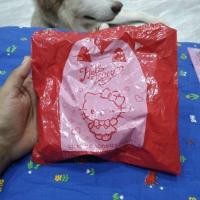 ราคา ถุงของเล่น Happy Meal จาก McDonald's ที่ร่วมมือกับ Sanrio เพื่อนำเสนอตุ๊กตาหรือของใช้ Hello Kitty รุ่นพิเศษ (48461741324)