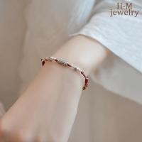ราคา H.M สร้อยข้อมือเชือกสีแดงก้อย สร้อยข้อมือลายปลาทอ (48864779083)