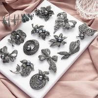 ราคา เข็มกลัดคริสตัลเพิร์ลดอกไม้โบว์ สไตล์เรโทร เครื่องประดับสำหรับผ้าพันคอ (57706837569)