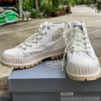 ราคา Used (like very new) Palladium pallashock mid og สี marshmallow (ราคาเต็ม 3,990 บาท) (16672875996)