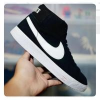 ราคา Nike Sb Zoom Blazer Mid Black/White 10us (45765672877)