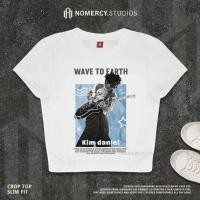 ราคา KATUN NORACY.STUDIOS - เสื้อครอป WAVE TO EARTH KIM DANIEL | วงดนตรีโลหะ ROCK MUSIC | GRUNGE CROPTOP สีขาว SKENA | CROP เสื้อยืดหน้าจอพิมพ์ CROP TEE SLIM FIT สไตล์ Y2K VINTAGE ATESTHETIC STREETWEAR น่า