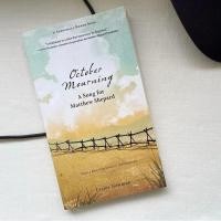 ราคา หนังสือมือสองสภาพดี October Mourning: A Song for Matthew Shepard (20295804589)