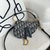 ราคา Very new‼️Dior saddle mini with strap ปี2023 รุ่นใหม่ สภาพสวยมาก ยังใหม่ๆเลยค่า ใช้น้อย หูแข็งๆ ภายในสะอาด (29758298431)