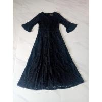 ราคา Used เดรสลูกไม้สีดำ ป้าย Miss bell (9915339354)