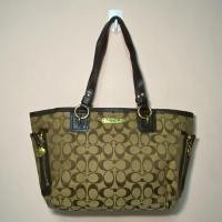 ราคา กระเป๋ามือสอง ของแท้ Coach Gallery Signature Tote Bag เก็บนาน เอาไปทำความสะอาดเพิ่มคือใช้ได้ สภาพดี (27475759005)