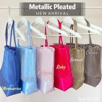 ราคา 8สีTote Metallic Pleate 12x13" กระเป๋าพลีท มาใหม่ (16415167408)