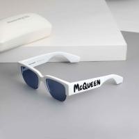 ราคา แว่นกันแดด ALEXANDER MCQUEEN : AM0405S 004 SIZE 54 MM. (WHITE-WHITE-BLUE) (21991799295)
