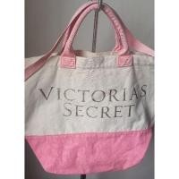 ราคา กระเป๋าเดินทางผ้า canvas หนา สกรีน Victoria 's Secret ใบใหญ่ หิ้วถือได้ สะพายยาวได้ ขนาด 18 × 14 นิ้ว (24669998983)