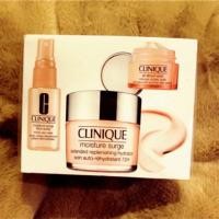 ราคา Clinique Moisture Surge Ultra Hydration Set (2325192352)