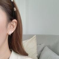 ราคา Winterwinter Jewelry Silver925 : เครื่องประดับเงินแท้ เงินแท้925 ต่างหูเงินแท้ ดอกไม้ เพชร cz สี่เหลี่ยม (18807387915)