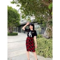 ราคา SET2ชิ้น ลายดอกกุหลาบสีแดง เสื้อยืด ผ้าคัตตอน+กระโปรง ทรงสอบ (8612175888)