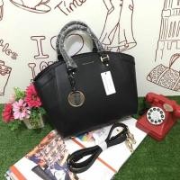 ราคา CHARLES & KEITH LARGE CITY BAG (224904423)