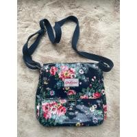 ราคา กระเป๋า Cath Kidston มือสองของแท้ (21885417158)