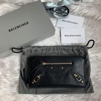 ราคา Very good condition Balenciaga zippy wallet หมุดเล็ก ปี18 ซื้อต้นปี19 ค่ะ สภาพดี ยังใหม่ ขอบมุมสวย หนังสวยงาม (2676268543)