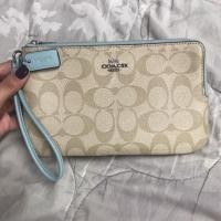 ราคา Coach คล้องมือ 2 ซิป ไซส์ L ลายซีแถบฟ้า (2813319120)