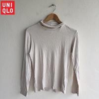 ราคา เสื้อแขนยาว สีครีม คอเต่า UNIQLO (19751857472)
