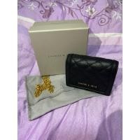 ราคา **ของใหม่** CHARLES & KEITH size XS กระเป๋าสตางค์มีสายสะพาย (25931014298)