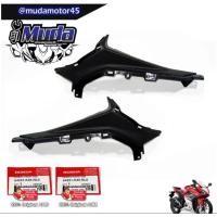 ราคา RIGHT LEFT CHEEK CBR150R K45R ด้านข้างไฟหน้า 64221-64231-K45-NL0 ฝาครอบ BODY COWL ด้านหน้าด้านข้าง FAIRING CONNECTION CBR 150 R 64221K45NL0 64231K45NL0 เดิม (49954437561)