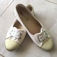 ราคา รองเท้า converse มือสอง สภาพ 99% แท้ (24578890746)