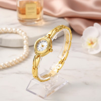 ราคา นาฬิกาข้อมือผู้หญิงสายทองหรูหรา สไตล์วินเทจ ควอตซ์ หน้าปัดขนาดเล็ก แฟชั่น จําลองแบบ ลําลอง สําหรับผู้หญิง (27392039551)