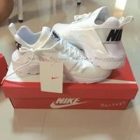 ราคา Nike W AIR Huarache Run ultra 101 8us eur39 ของแท้ (71838361)