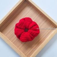 ราคา ยางมัดผมโครเชต์ไหมพรมแฮนด์เมด สีแดง | CrochetScrunchieงานถักทำมือ (53512925921)