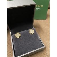 ราคา ต่างหูใบโคลเวอร์หยกแท้สีขาว จากร้าน Jade for you (10941610351)