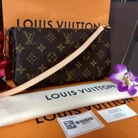 ราคา Lv monogram pochette ปี18 แท้ (1385913521)