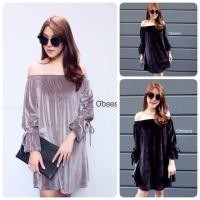 ราคา เดรสกำมะหยี่ปาดไหล่ (235471567)