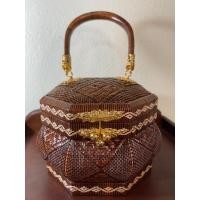 ราคา กระเป๋าย่านลิเภา ทรงแปดเหลี่ยม จ.นครศรีธรรมราช (23618948997)