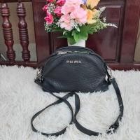 ราคา มือสอง กระเป๋า MIU MIU หนังช้างแท้ สภาพดี หนังสวยมาก ไม่มีตำหนิ (18781548249)