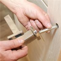 ราคา เปลี่ยนหรือติดตั้งอุปกรณ์ประตู (7000237)