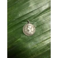 ราคา เหรียญพระราชทานห่วงเชื่อมพิมพ์ลึกเนื้อเงินปี2493 เก้าหางยาวมากๆ ไม่มีลายเซ็น (475)
