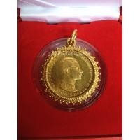 ราคา เหรียญกษาปณ์เนื้อทองคำในหลวงครองราชย์ 25 ปี ภปร 800 (เลี่ยมกรอบทองคำอย่างหนาสวยงามคมชัดมากๆ) ผลิต 9 มิ.ย.2514 น้ำหนักรวม 30.30 กรัม (954)
