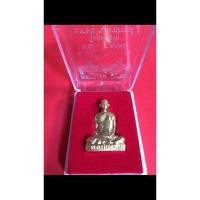 ราคา รูปหล่อลอยองค์หลวงพ่อเดิม รุ่นปรากฎการณ์ เดิม ปั้มพิมพ์นิยม ( ย้อนยุค ) พ.ศ. 2492 เนื้อทองเหลือง ออกจากวัด จำนวนจัดสร้าง 5009 องค์ (1051)