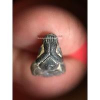 ราคา พระปิดตาเนื้อนวะหล่อโบราณผสมมวลสารกริ่งชินบัญชรหลวงปู่ทิมและกริ่งหลวงปู่โต็ะ ก้นอุดตระกุดทองคำ (1542)