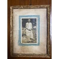 ราคา รูปถ่ายเก่าหลวงพ่อทบ ปี 2505 อยู่ในกรอบไม้พร้อมกระจกเก่าสมบูรณ์ คนได้รับมาเขียนบันทึกไว้ด้านหลัง (55)