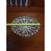 ราคา จานเชิงโบราณเก่าสมัยอยุธยาสีแดงเขียวใบใหญ่ สภาพสมบูรณ์ไม่มีการซ่อมเลย ปีกกะเทาะเล็กน้อยแทบไม่เห็น (สผ.ขนาด 9"เศษ) (724)