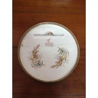 ราคา ถาดกระเบื้องโบราณขนาด 13.5"ลาย " เจริญ " สไตล์ วิคตอเรีย ใหญ่ขนาดนี้หายากมาก (ด้านหลังมีเหล็กคาดพร้อมดุมครบ) (810)