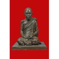 ราคา รูปหล่อบูชา หลวงปู่แผ้ว รุ่นหลังลายเซ็นต์