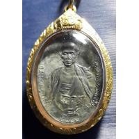 ราคา ครูบาเจ้าศรีวิชัยหลังยันต์ ปี2482 เนื้อตะกั่วครับ