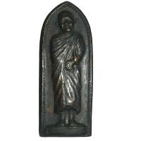 ราคา หลวงปู่แหวน สุจินโณ วัดดอยแม่ปั๋ง จ.เชียงใหม่ ปี 2517 เหรียญรูปเหมือนยืนหลังรางปืน (วัดเกาะ)