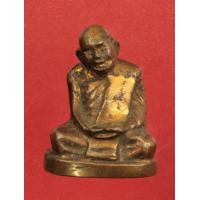 ราคา รูปหล่อหลวงปู่แหวน อาจารย์เชื้อ