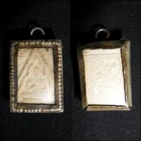 ราคา พระผงของขวัญ รุ่น 3 พิมพ์ตื้น ปี2499 หลวงพ่อสด วัดปากน้ำ กรอบเดิมๆจากวัด (28696)