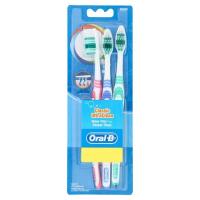 ออรัล-บี คลาสสิก อัลตร้าคลีน แปรงสีฟัน ขนแปรงนุ่มปานกลาง ขนาด 40 3 ด้าม (Oral-B Classic Ultra Clean Size 40 Medium Toothbrush 3pcs)