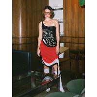 ราคา กระโปรง รุ่น Melted - สีแดง Rally Movement (63982)