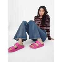 ราคา รองเท้า รุ่น Classic Crocs Sandals - สี Fuchsia Fun Crocs (81910)