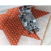 ราคา “1/4” Foot With Middle Guide # จักรเย็บผ้า รุ่น Quiltiva